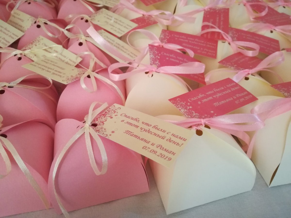 Фон для бонбоньерки на свадьбу