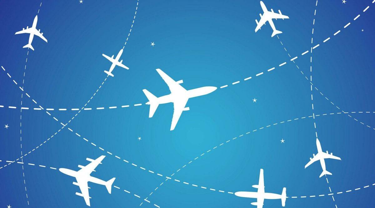 Небо из иллюминатора самолета