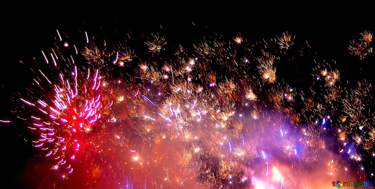 Салюты и фейерверки