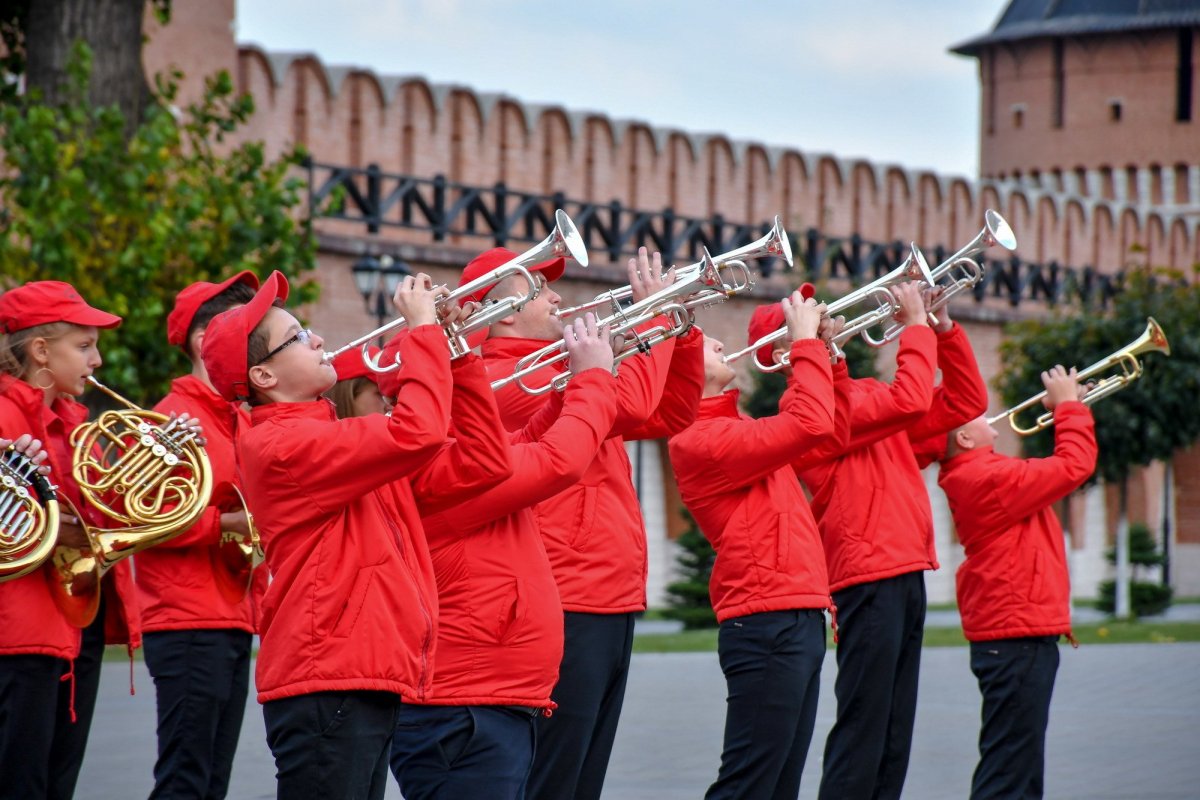 Трубы фанфары