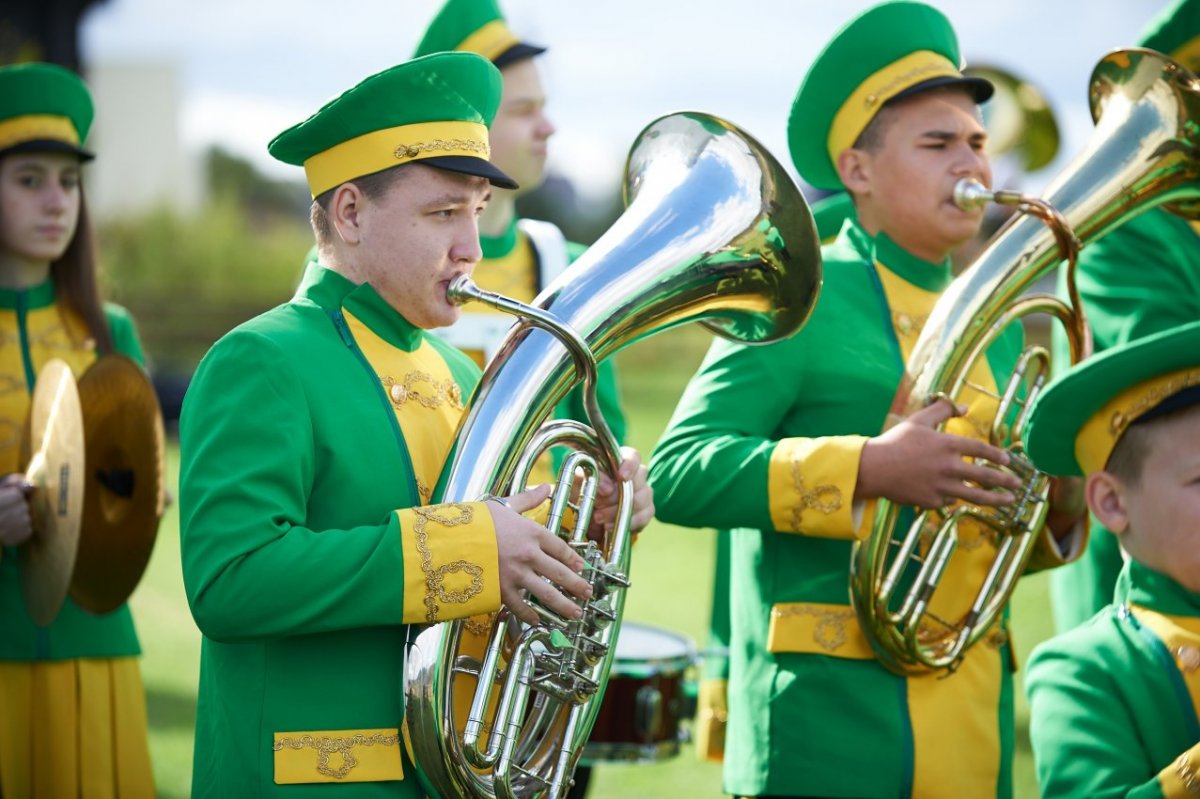 Пионерская труба вектор