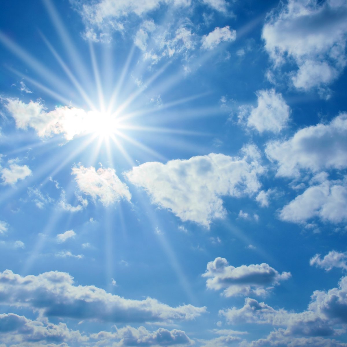 Солнце в облаках