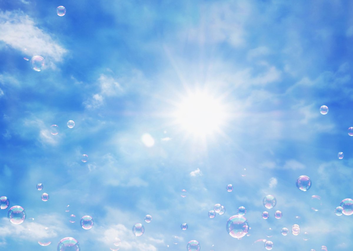 Мыльные пузыри в небе