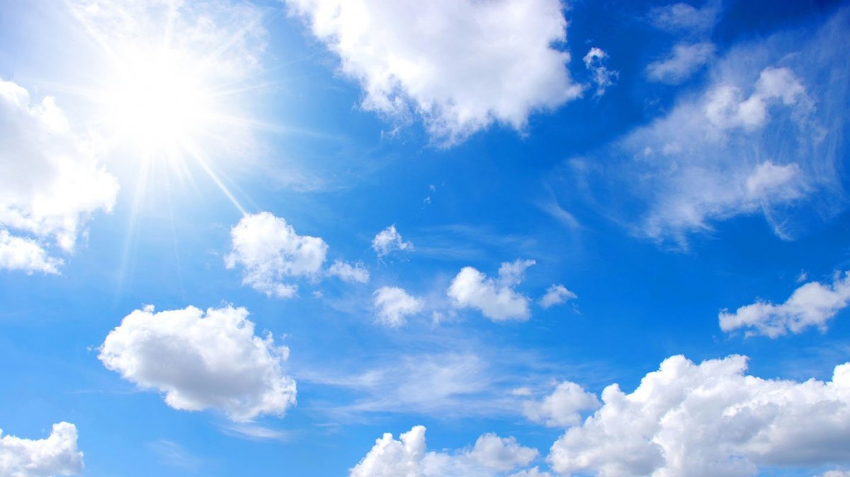 Голубое небо и солнце
