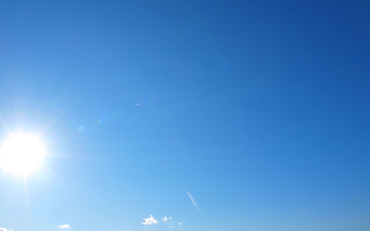 Безоблачное небо