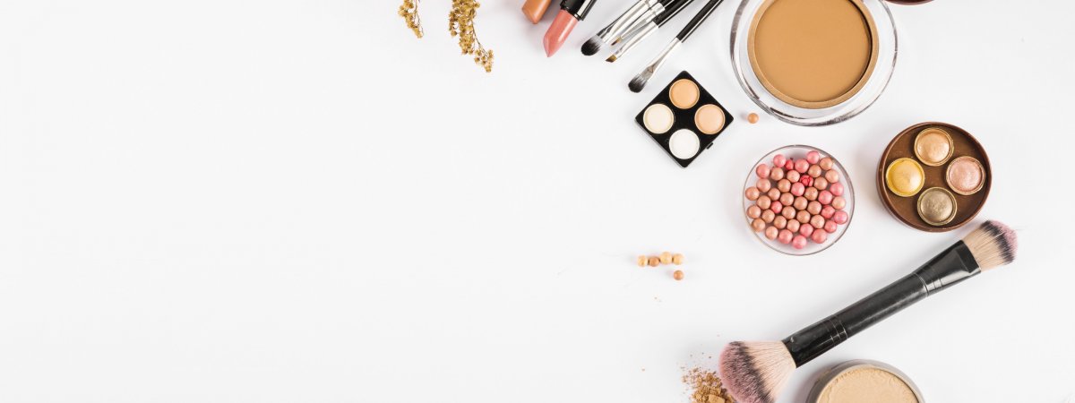 Косметика на Светлом фоне