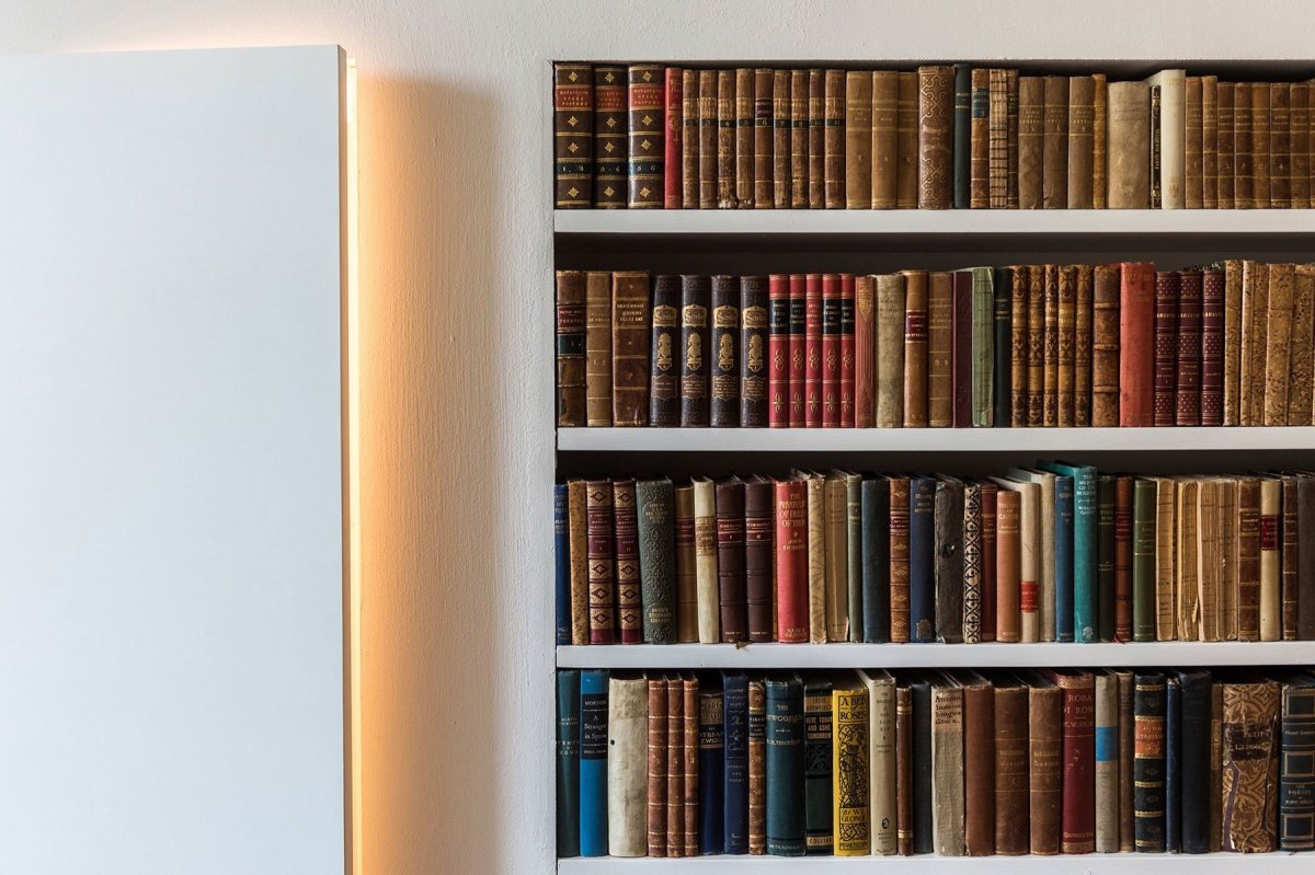 Книжные полки