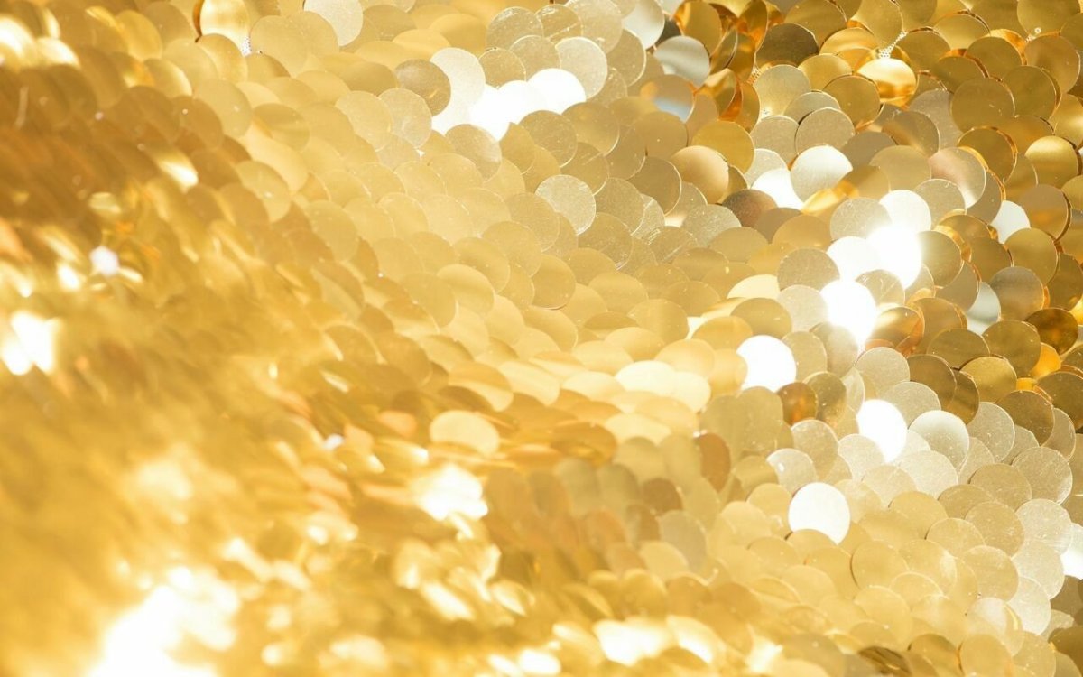 Золотые лепестки