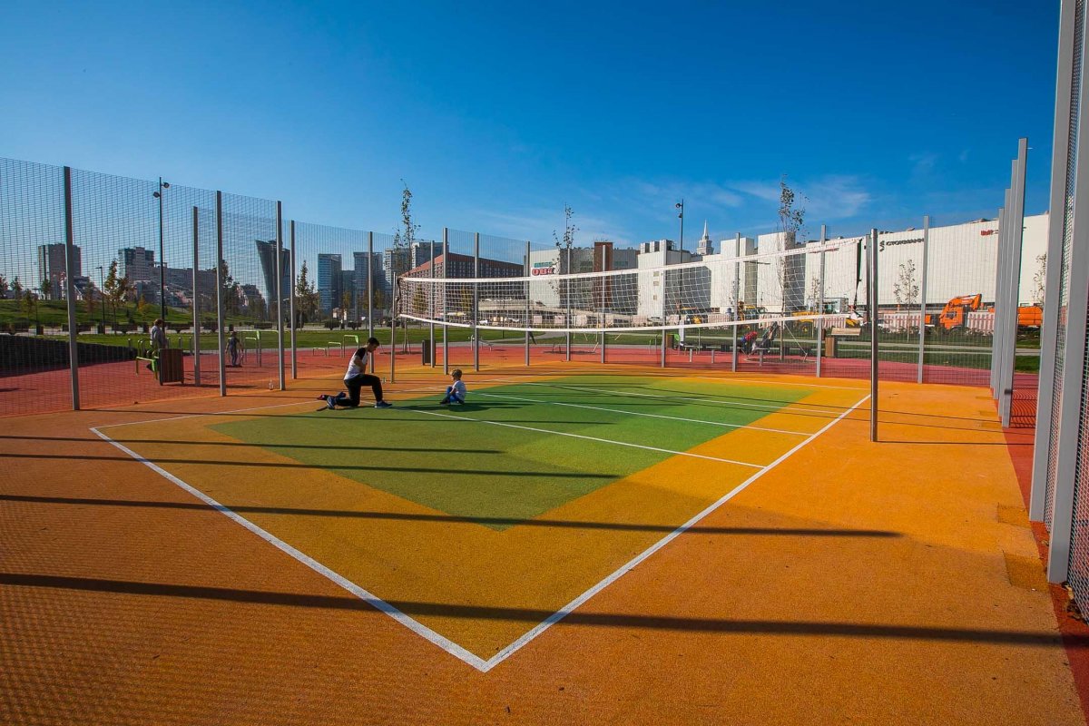 Парк Ходынское поле спортплощадка