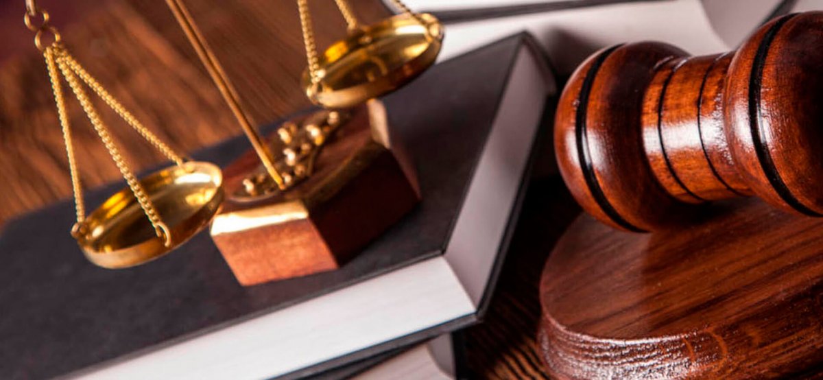 Адвокат фон