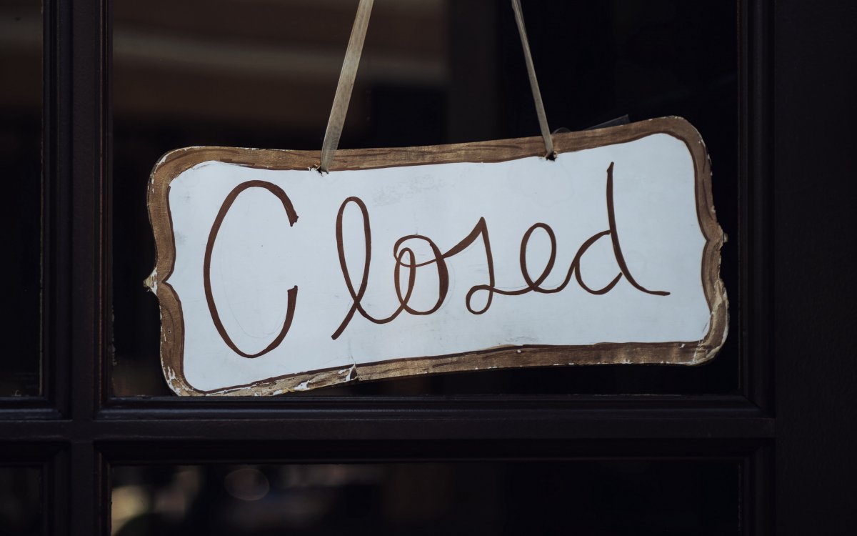 Табличка закрыто