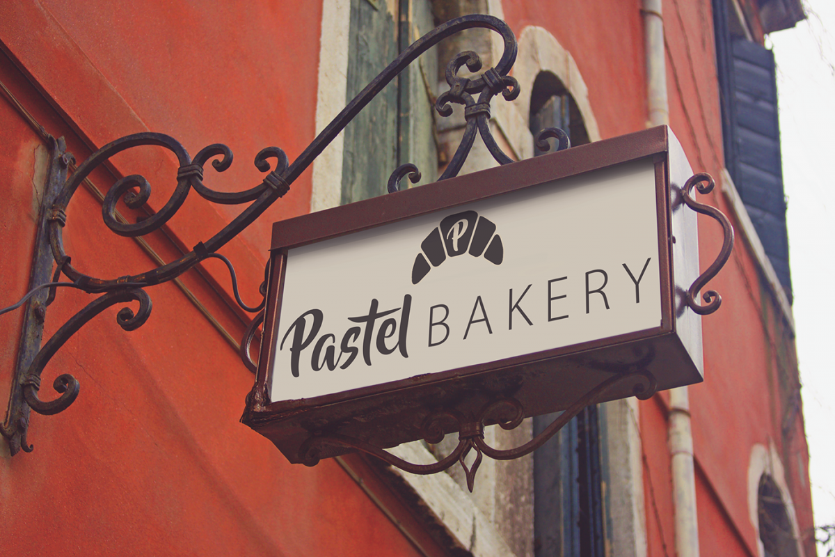 Вывеска на Старом здании