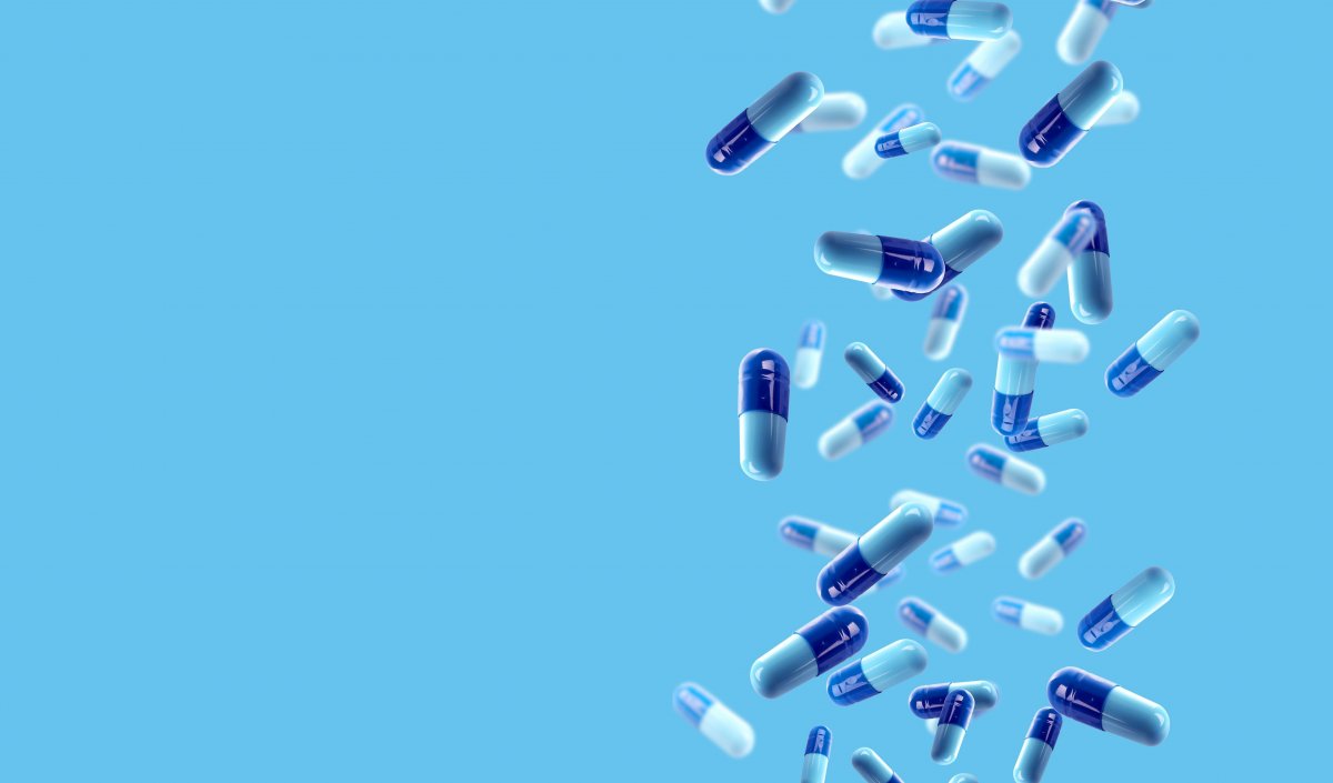 Антибиотики на голубом фоне