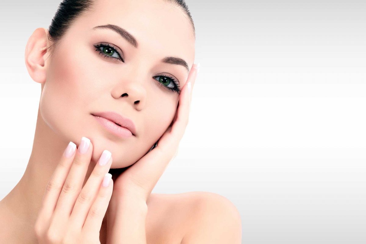 Девушка косметология