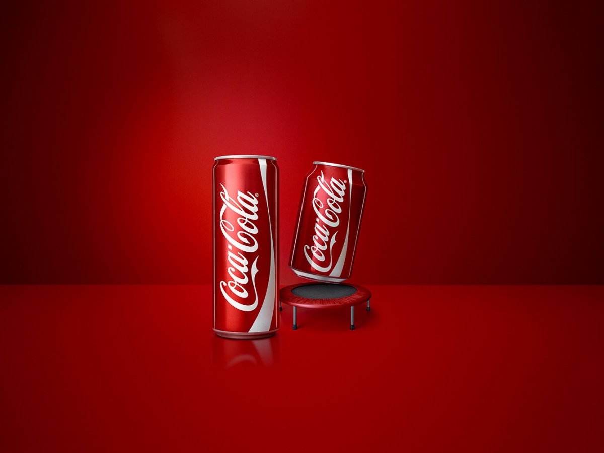 Кока кола красный