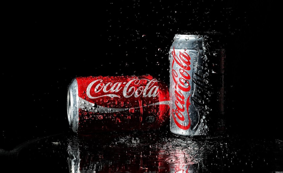 Кока-кола много