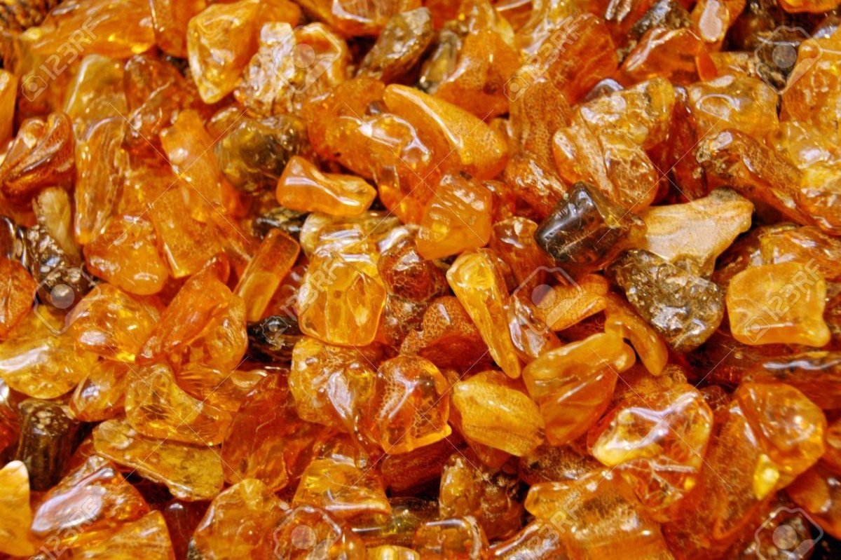 Янтарь украинский жёлтый