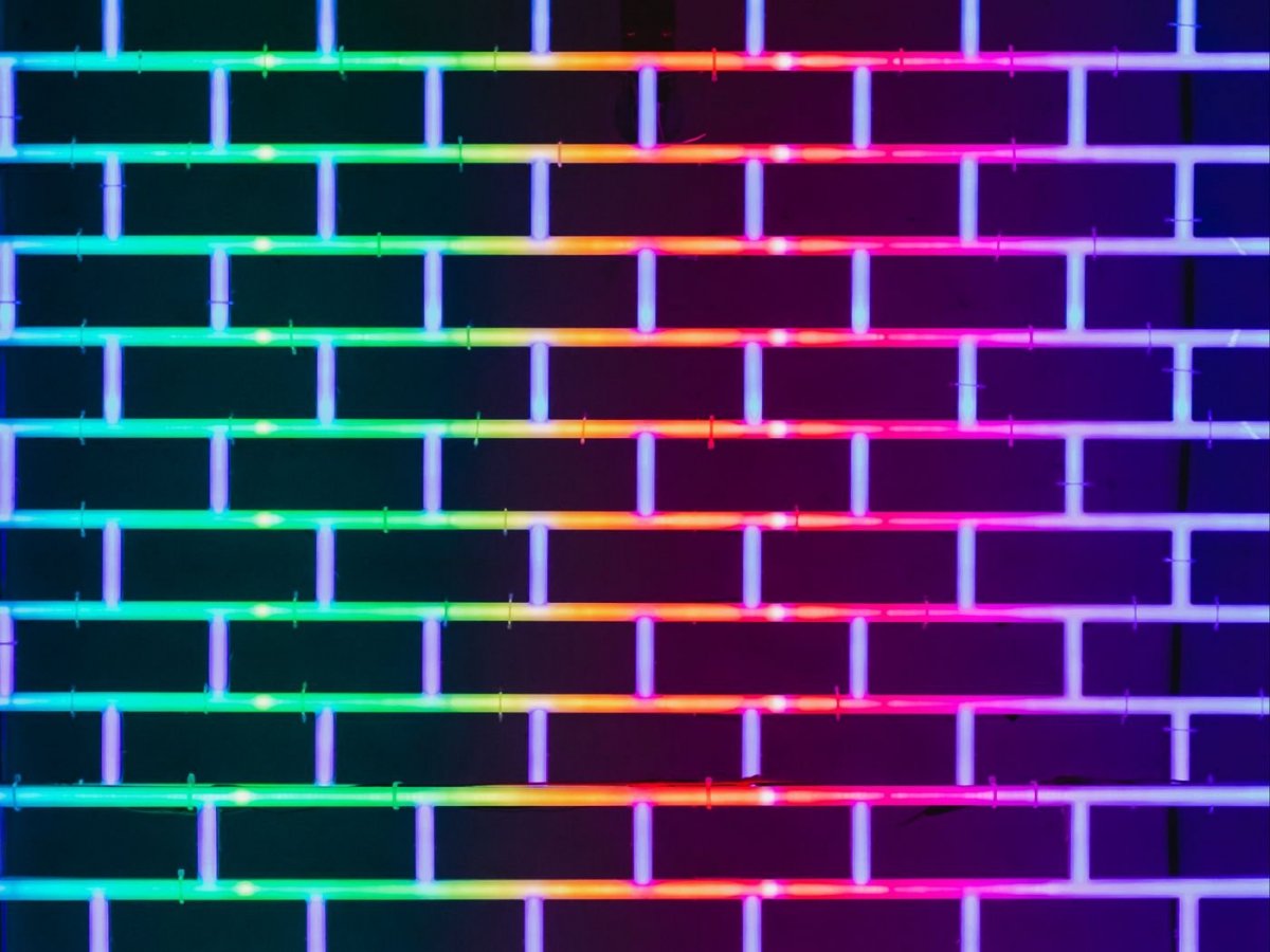 Шапка канала неон