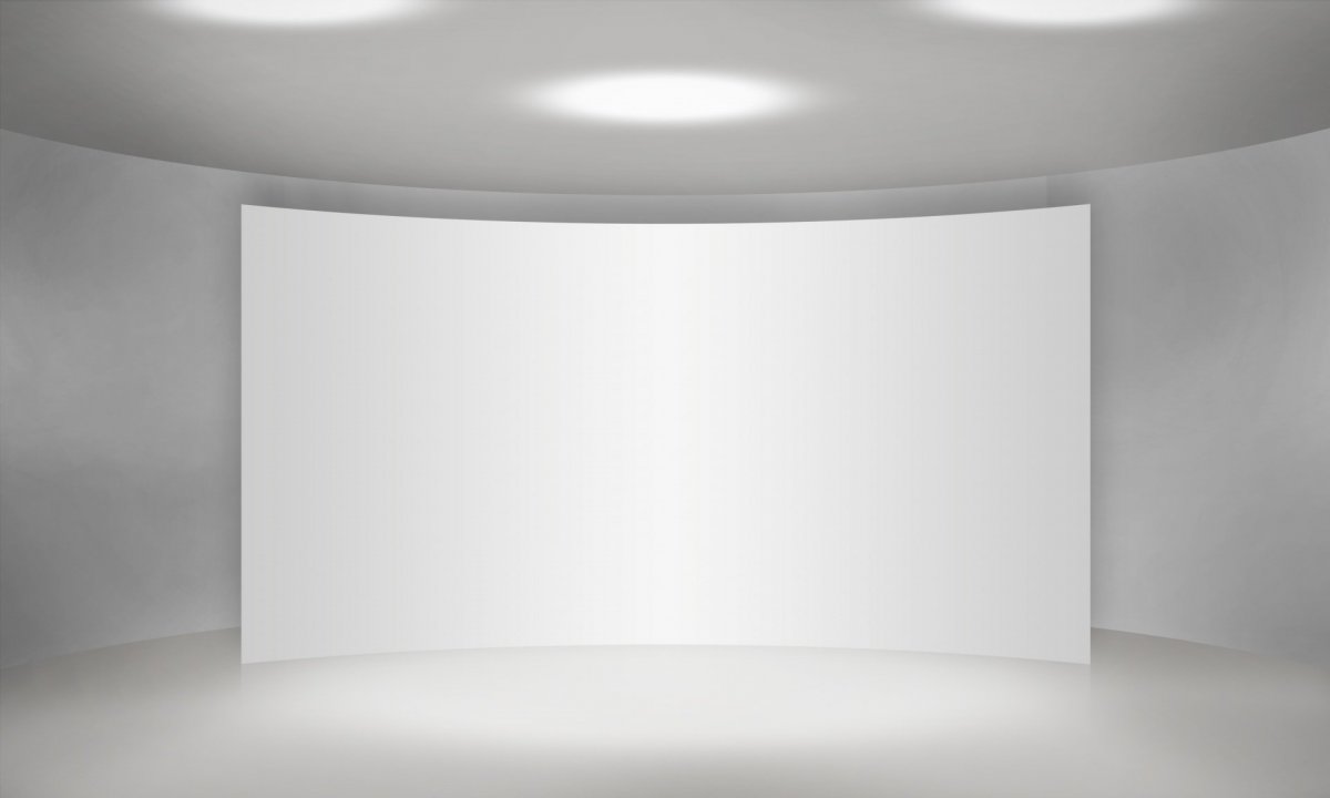 Пустой белый зал