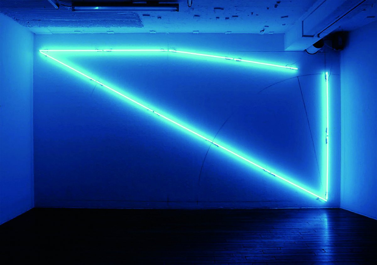 Синяя неоновая подсветка