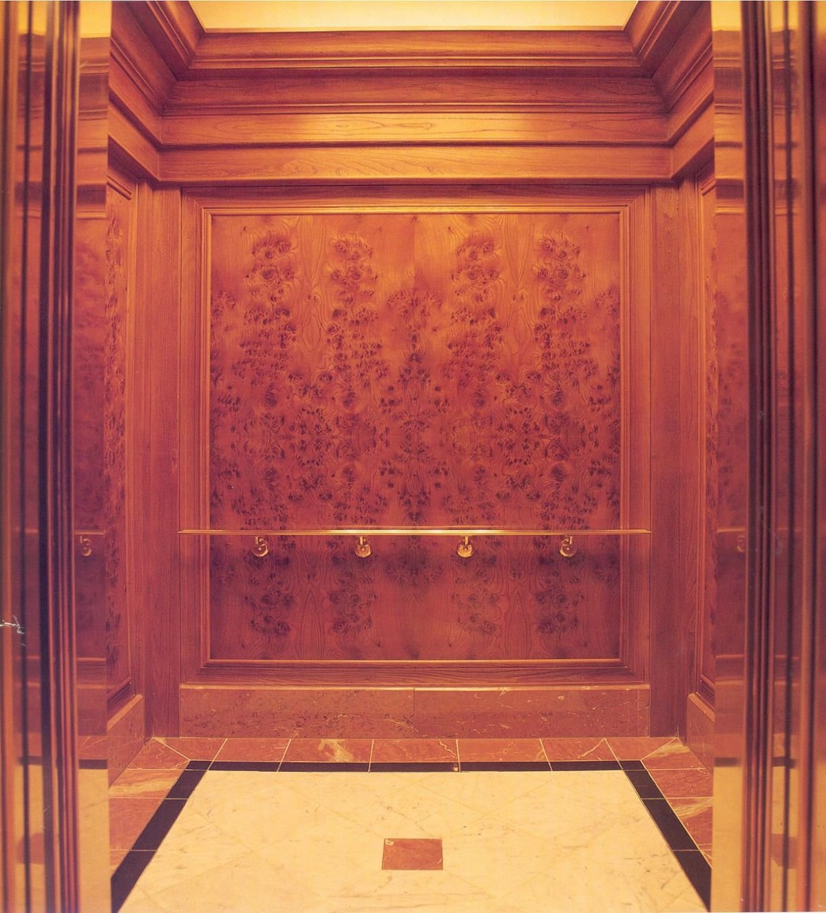 Деревянный лифт