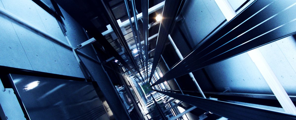 Лифт падает