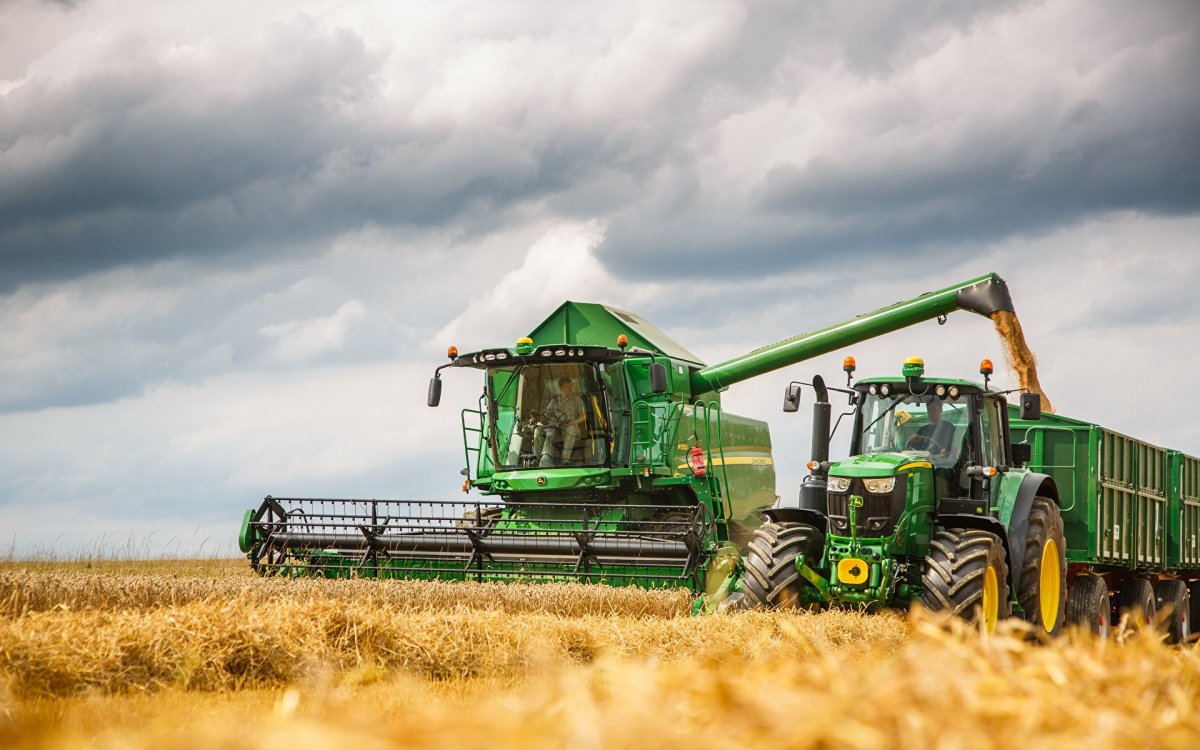 John Deere комбайн