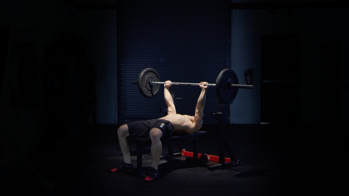 Жим штанги лежа