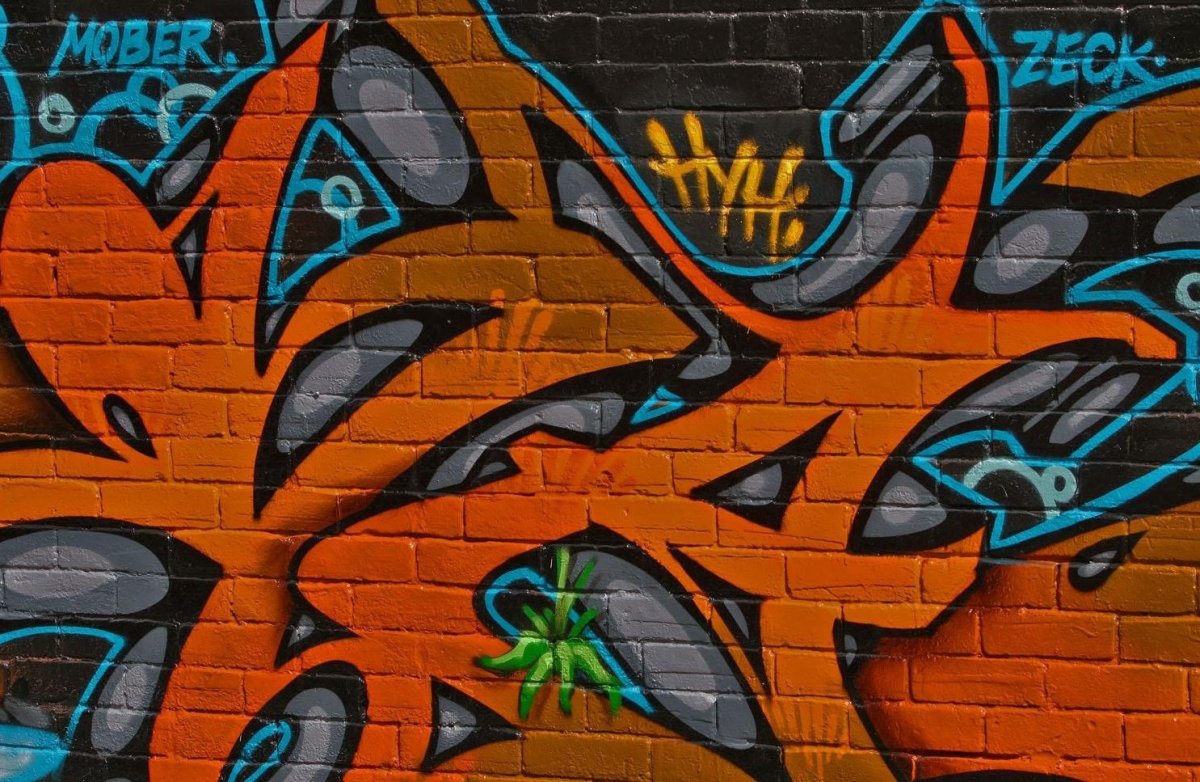 Граффити на кирпиче