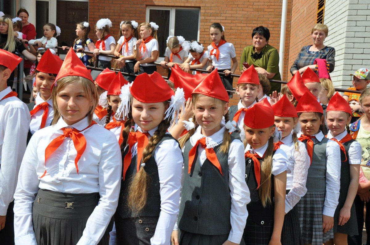 Дети пионеры