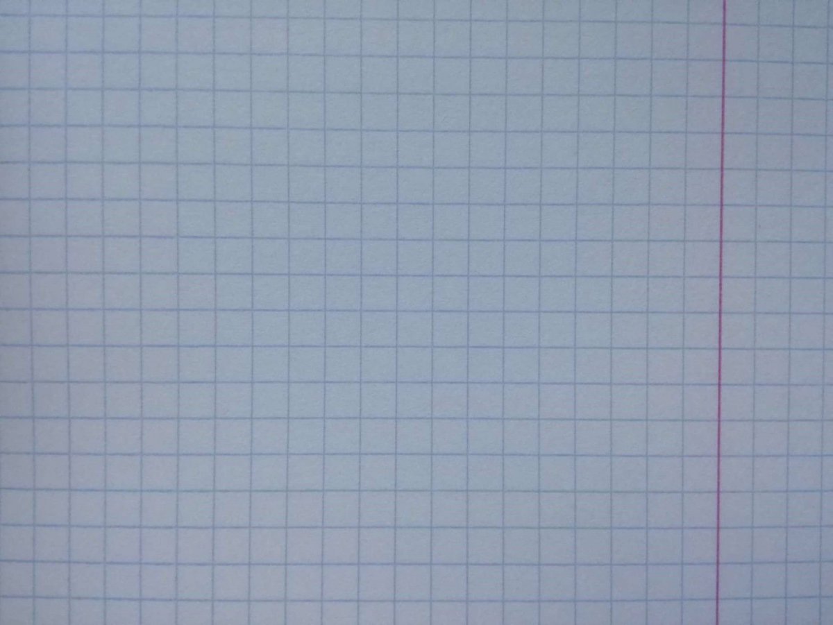 Тетрадный лист в клеточку