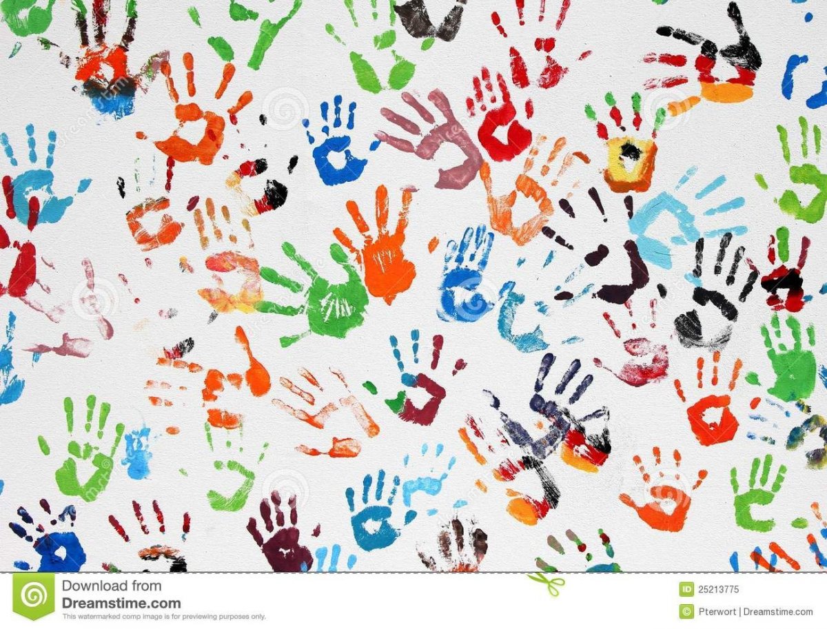 Разноцветные Отпечатки ладошек на стене