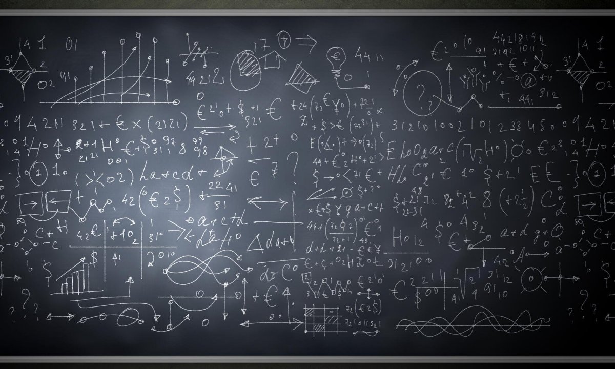 Доска с формулами