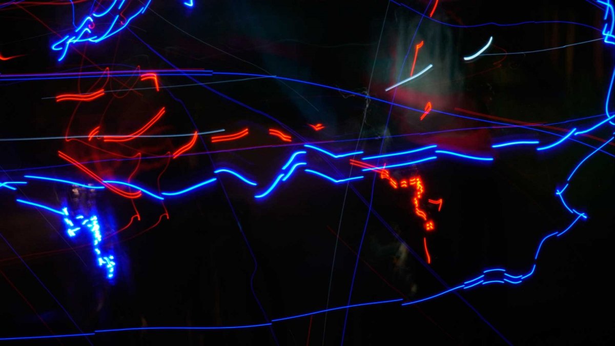 Красно синий неон