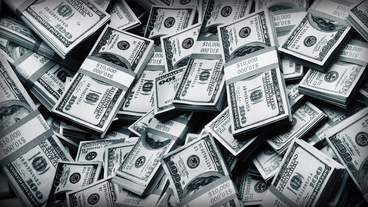 Много долларов