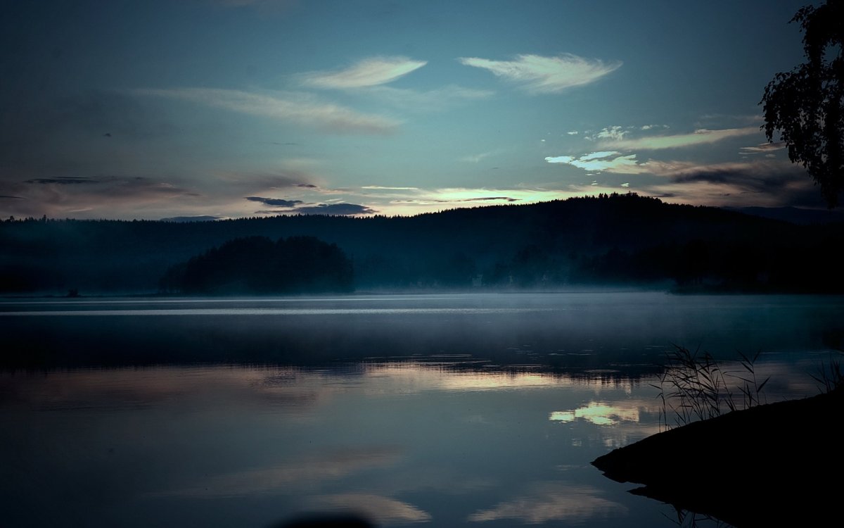 Спокойное озеро