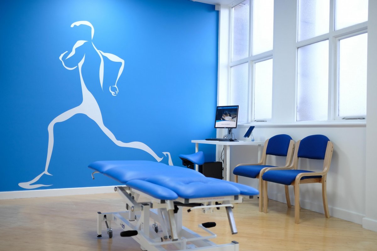 Отделение физиотерапии и физиотерапевты красиво