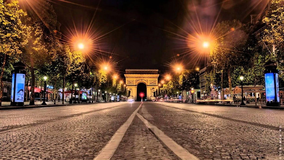 Ночной Париж