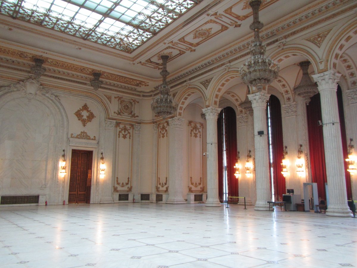 Екатерининский дворец бальный зал