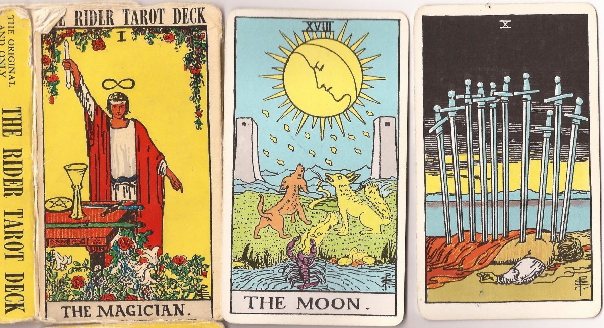 Таро Райдер Уэйт Луна