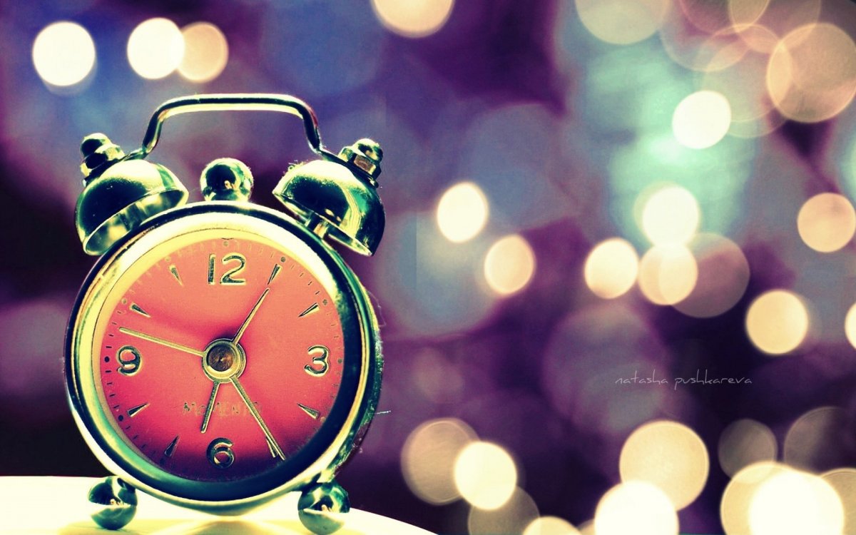 Стильные часы на заставку