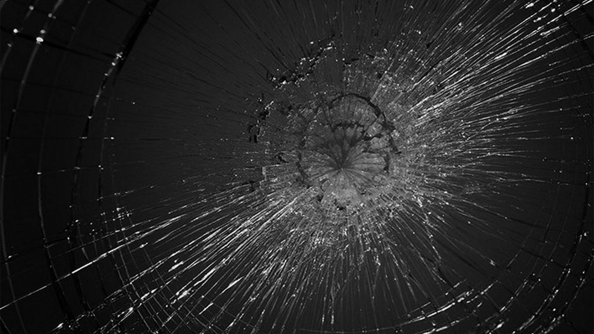 Треснутый экран