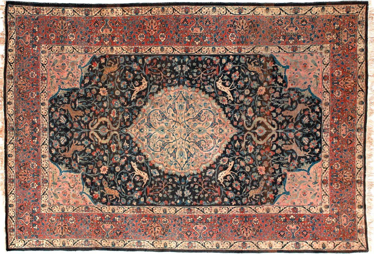 Бабушкин ковер на полу