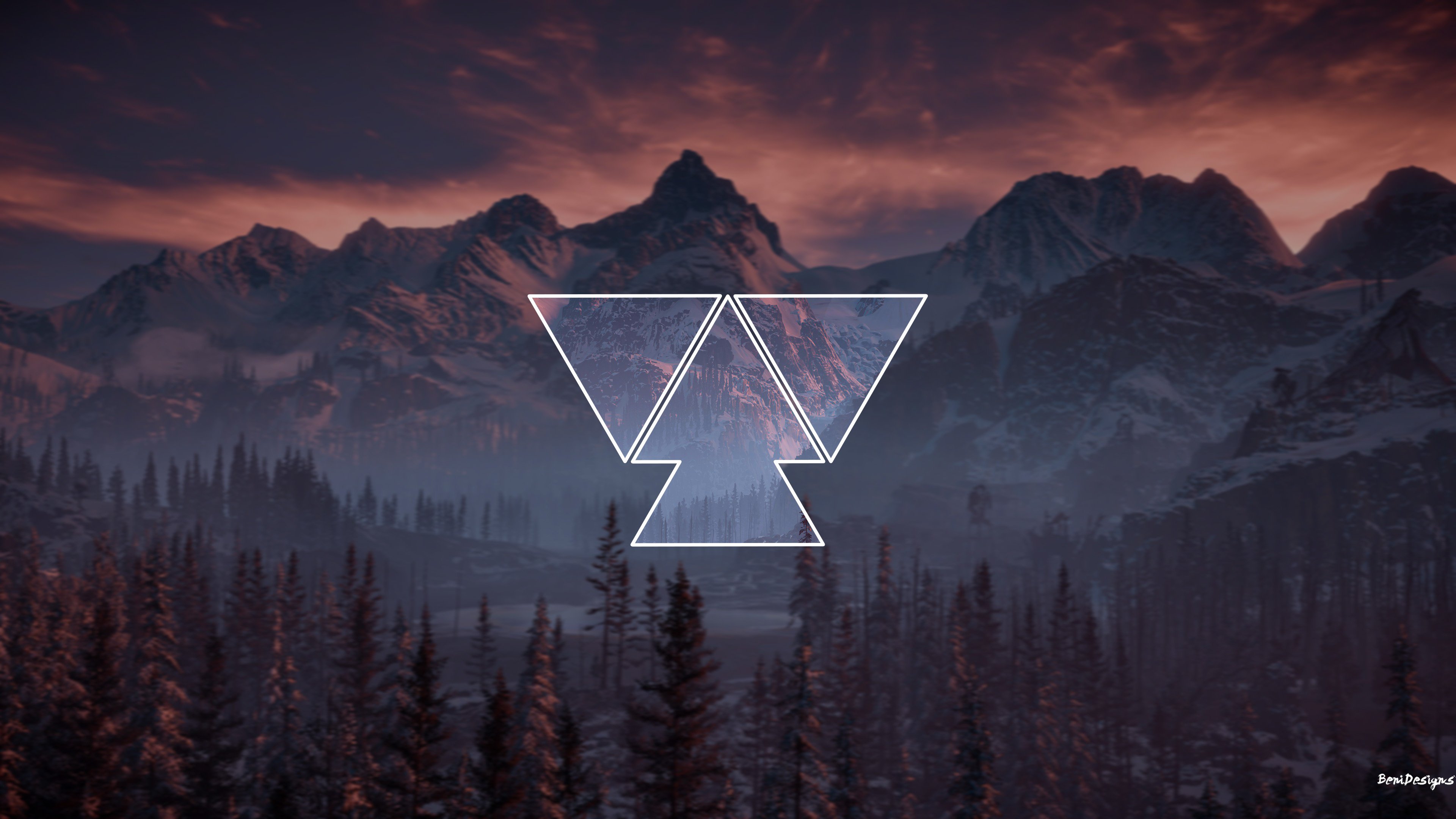 Треугольник на фоне гор