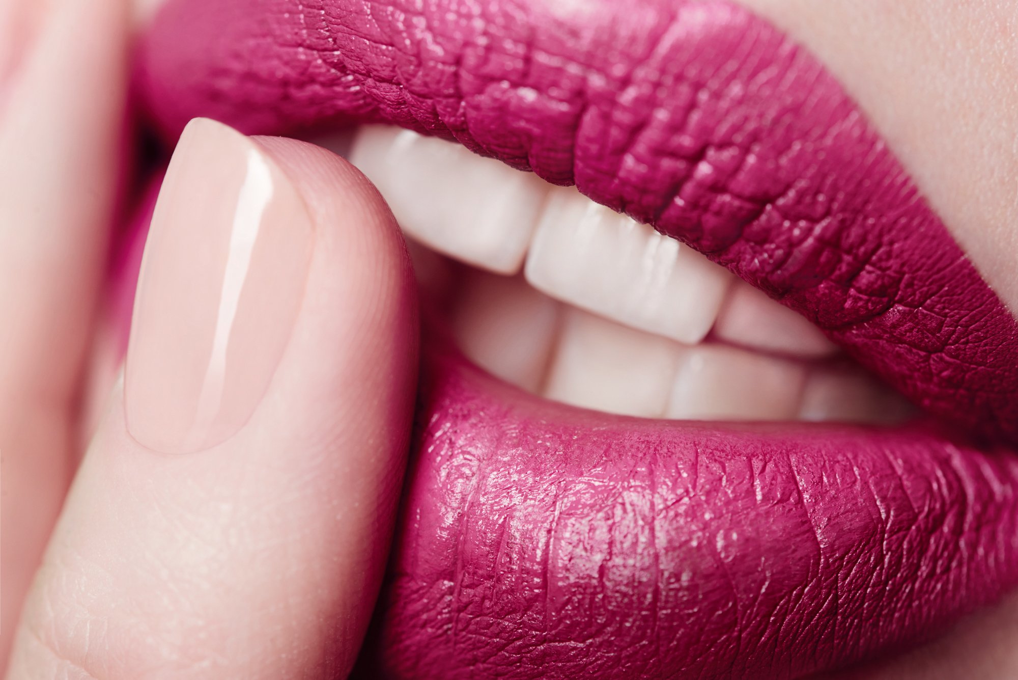 Guby. Розовые губы. Женские губы. Красивые губы. Розовая помада.