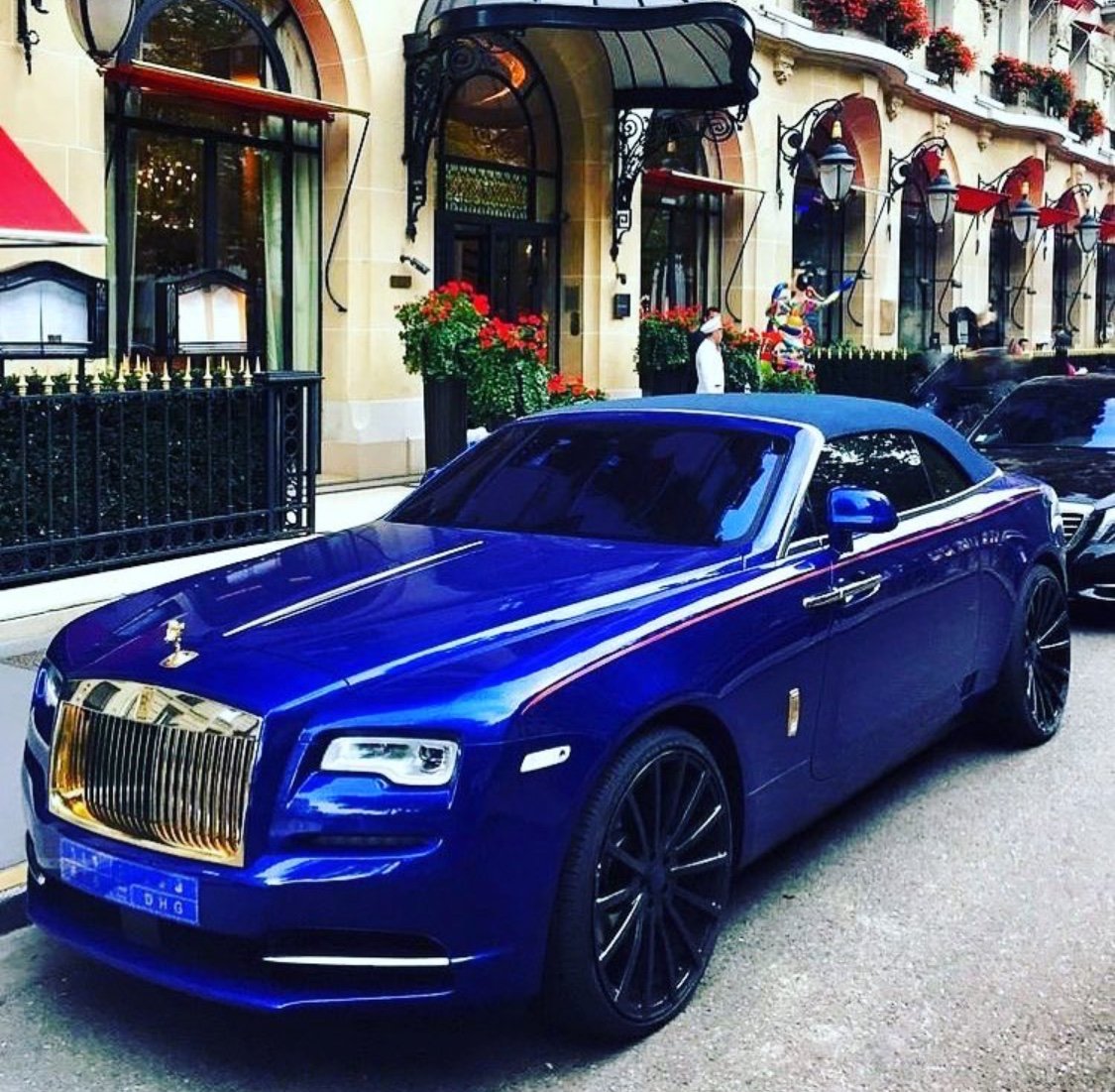 Автомобиль роллс ройс. Роллс Ройс. Роллс Ройс Luxury. Rolls Royce машина Rolls Royce.