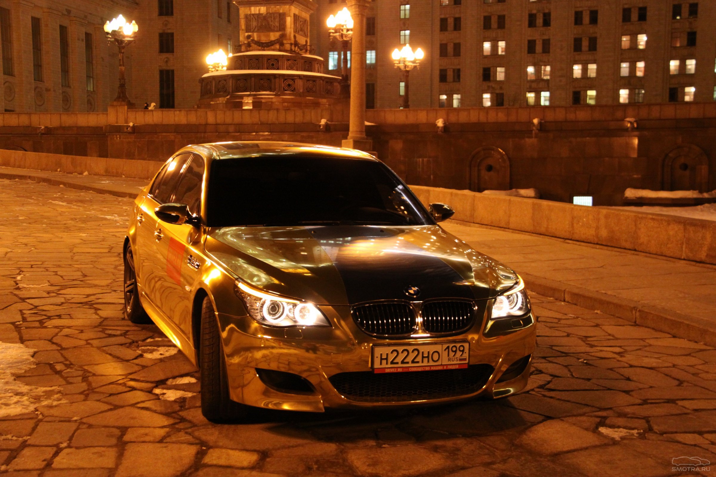 Нашли золотую машину. BMW m5 Gold. BMW m5 e60 Gold. BMW m5 e60 Золотая. BMW m5 e60 Давидыча Золотая.