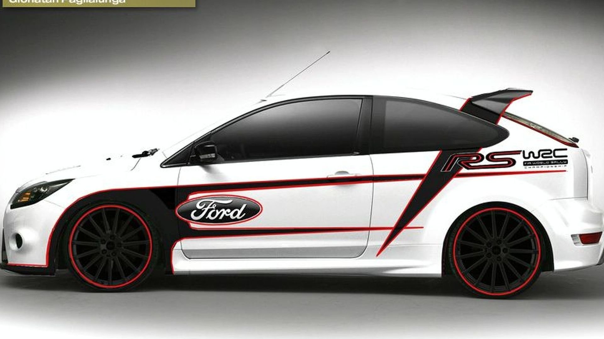 Ford Focus 2 с виниловыми полосами