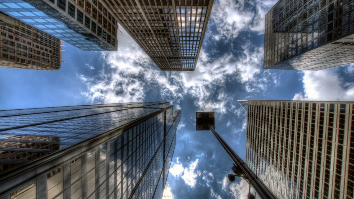 Небоскребы вид снизу