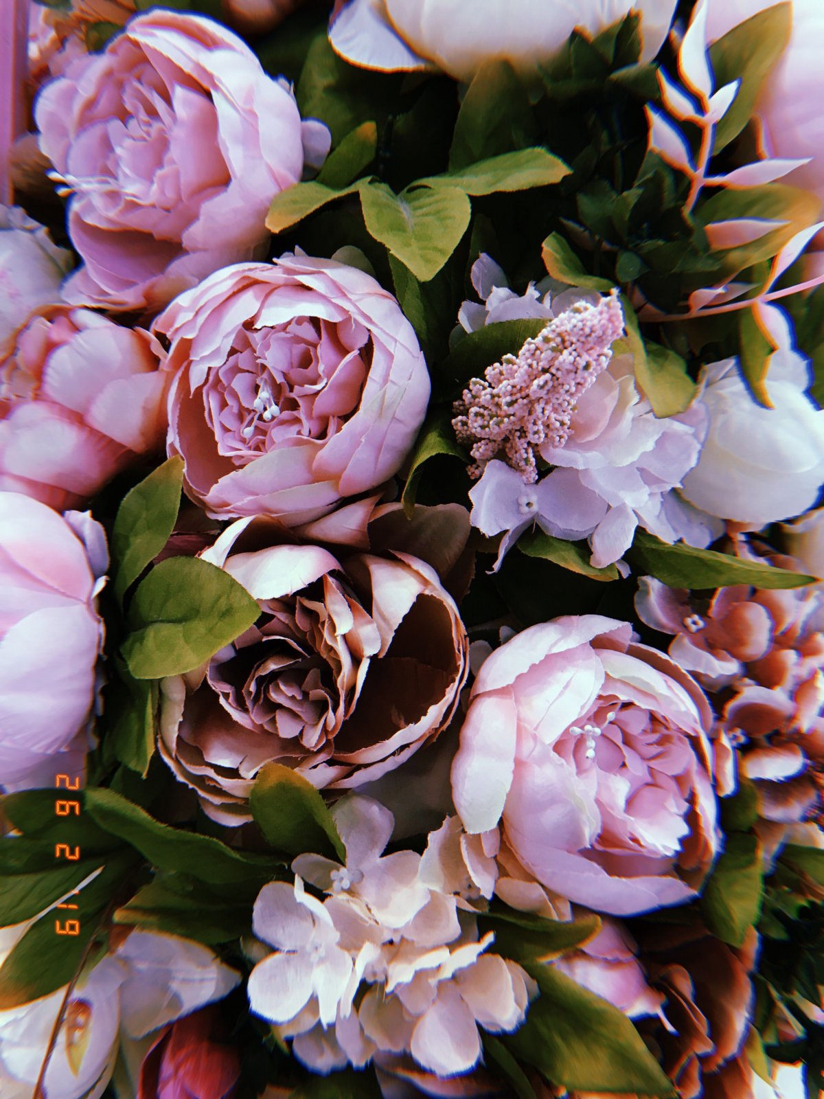 Букет с пионами